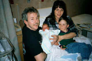 fam.jpg (79547 bytes)